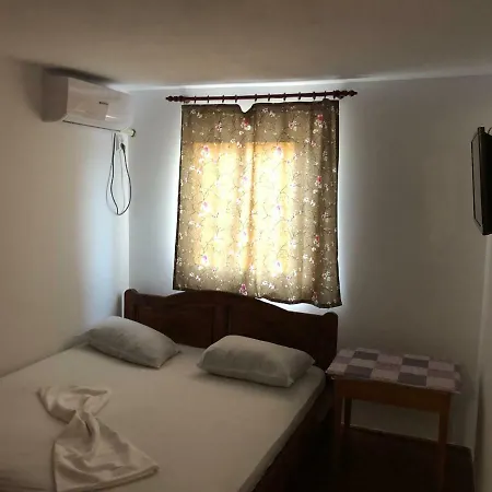Amira Konukevi 3*